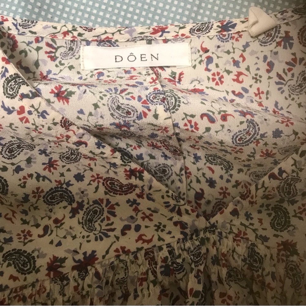 Doen Cream Floral Print Blouse with Peter Pan Collar